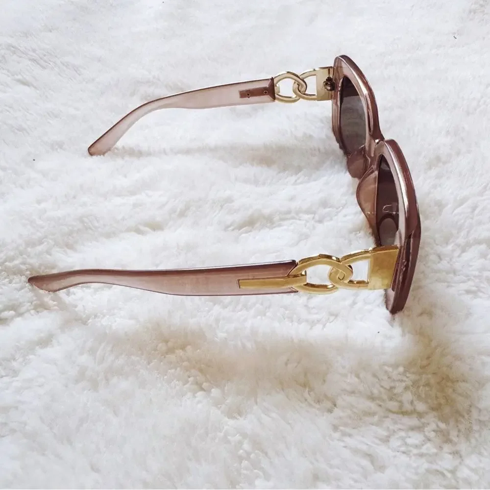 Stylens these chic
